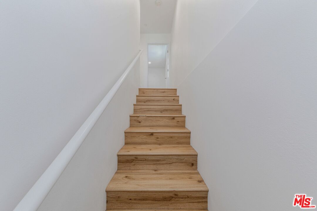 1105 East 103rd Place Los Angeles, CA 90002 - Photo 18 of 56 a view of entryway