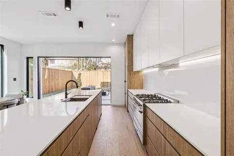 $1,099,000 | 5635 Matalee Avenue, Dallas, TX 75206