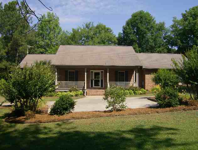 422 Hammond Road Greenwood, SC 29646 - Photo 1 of 1 Main View