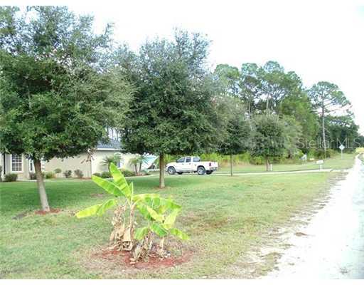 5 Pine Meadows Golf Course Road Eustis, FL 32726 - Photo 1 of 1 a view of a park with large trees