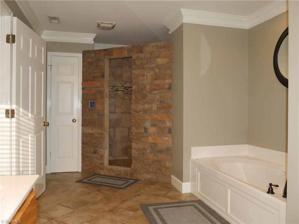 1615 Rosebud Road Walnut Cove, NC 27052 - Photo 10 of 20 Gallery Image 10