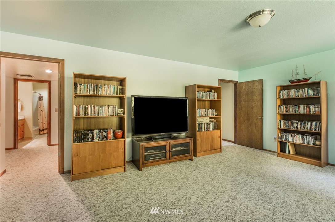 7027 Munson Road Southwest Olympia, WA 98512 - Photo 21 of 25 Gallery Image 21