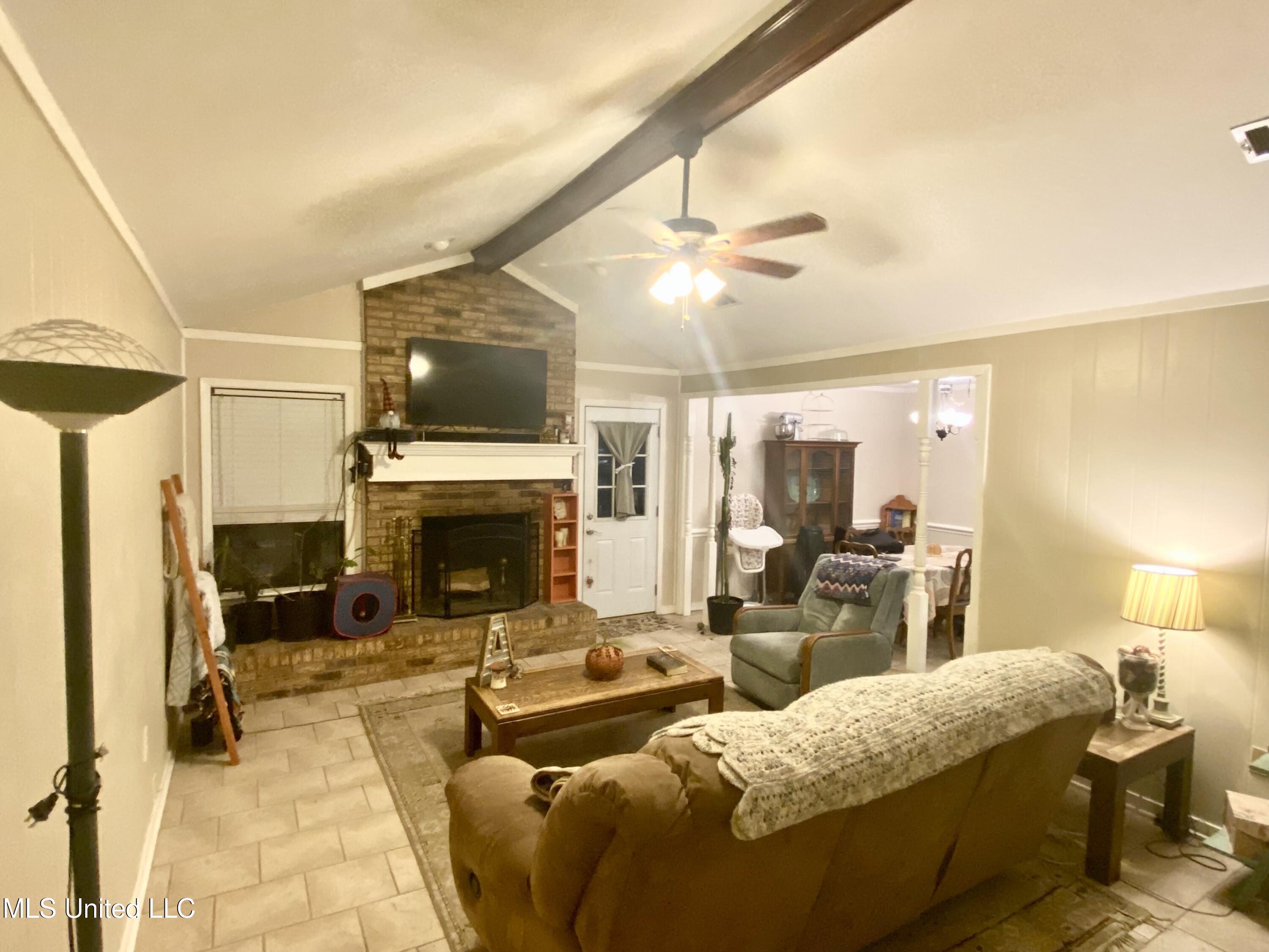 111 Sara Drive Brandon, MS 39042 - Photo 3 of 15 IMG_3049