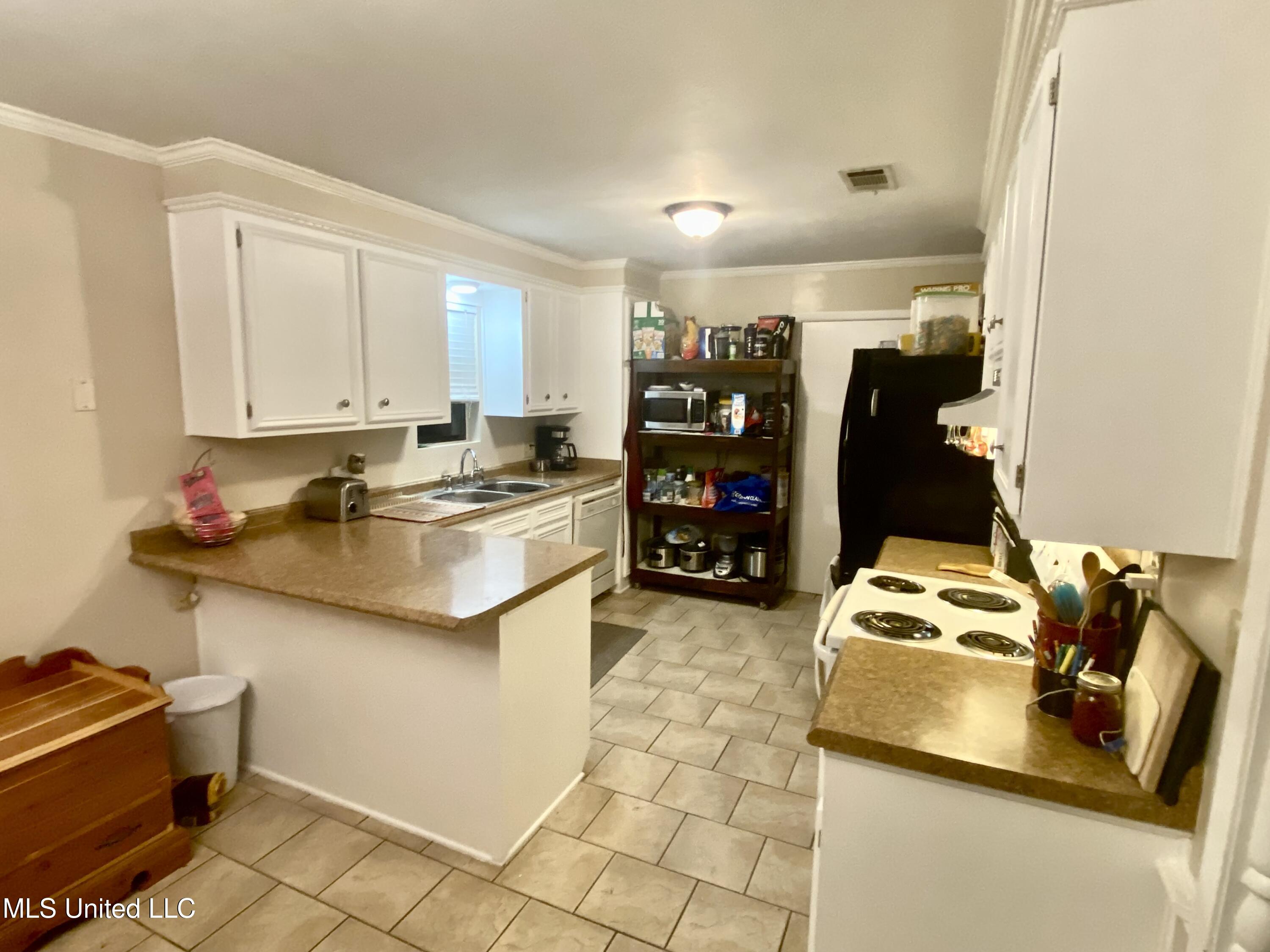 111 Sara Drive Brandon, MS 39042 - Photo 6 of 15 IMG_3031