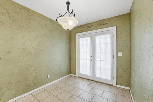 $2,000 | 17219 Kettle Creek Drive, Spring, TX 77379