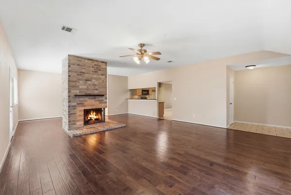 $2,000 | 17219 Kettle Creek Drive, Spring, TX 77379