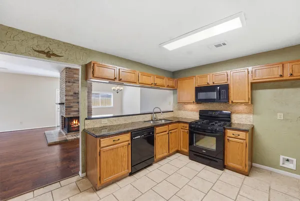 $2,000 | 17219 Kettle Creek Drive, Spring, TX 77379