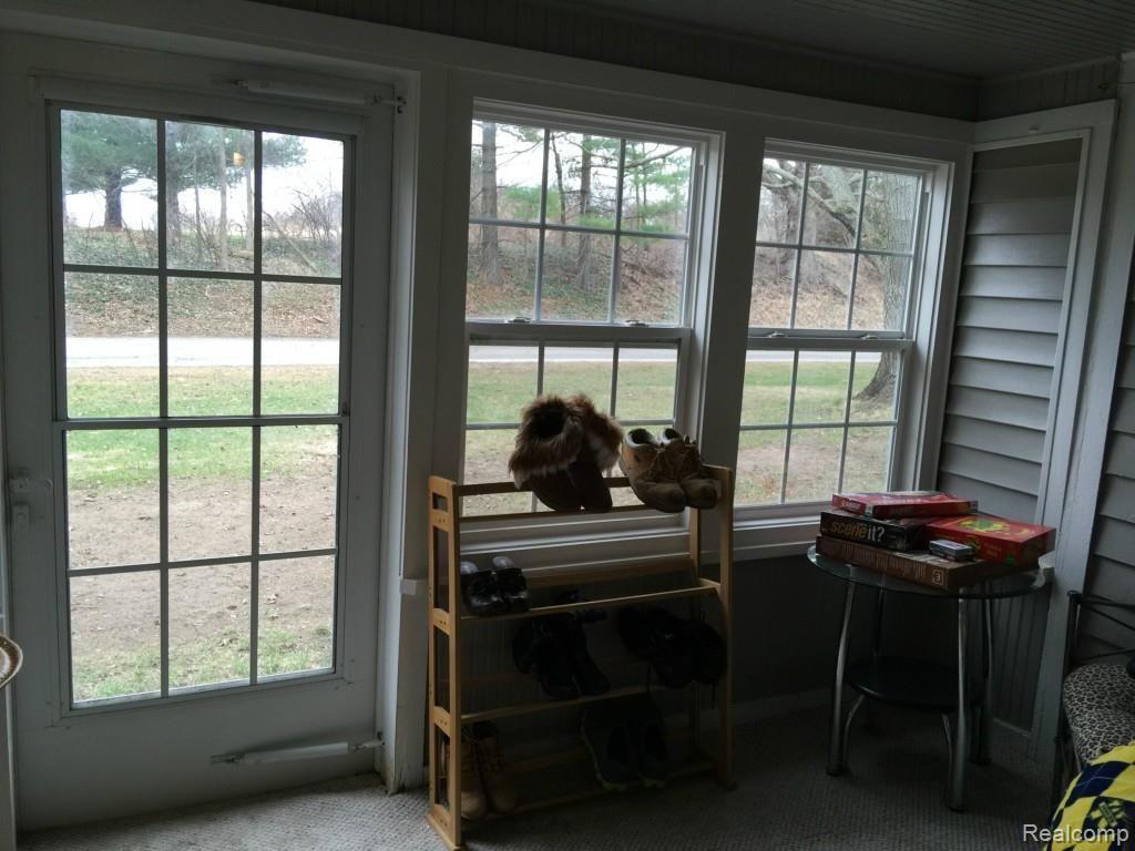 2659 Byron Road Howell, MI 48855 - Photo 10 of 45 Front entry through porch