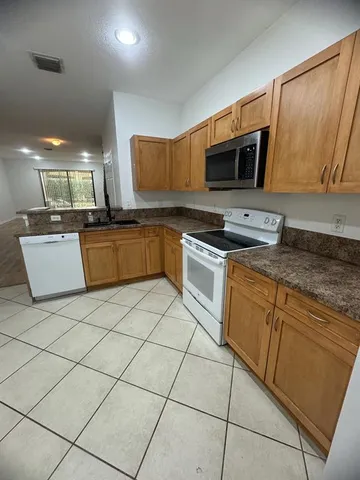 $3,500 | 3959 Orange Tree Lane, Weston, FL 33332