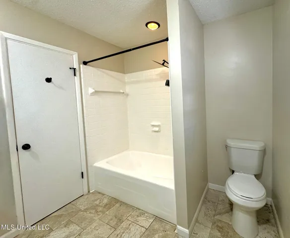 $285,995 | 304 Fairview Drive, Biloxi, MS 39531