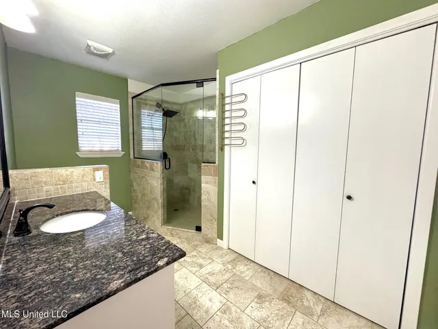 $285,995 | 304 Fairview Drive, Biloxi, MS 39531