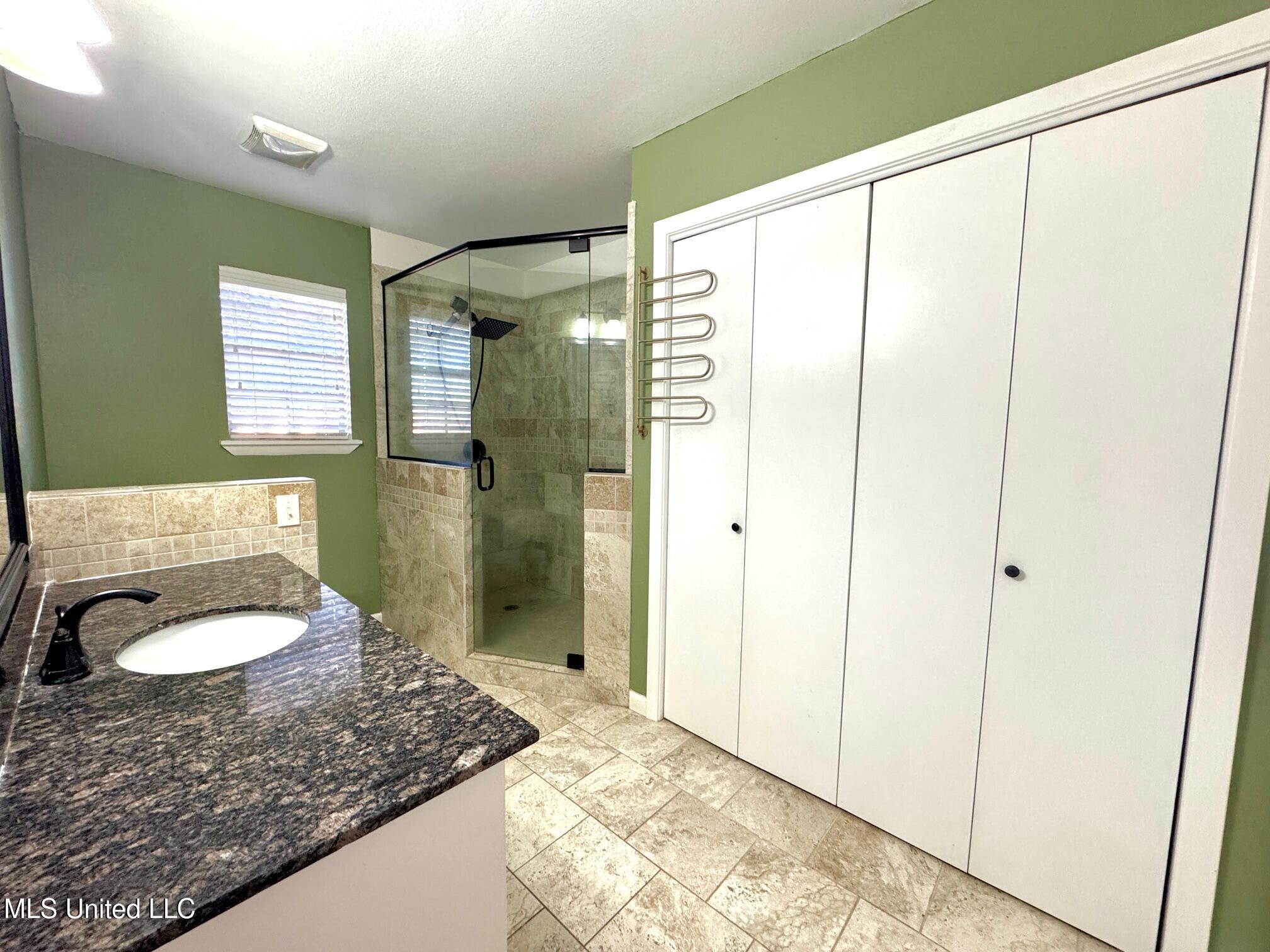 304 Fairview Drive Biloxi, MS 39531 - Photo 25 of 32 IMG_1480