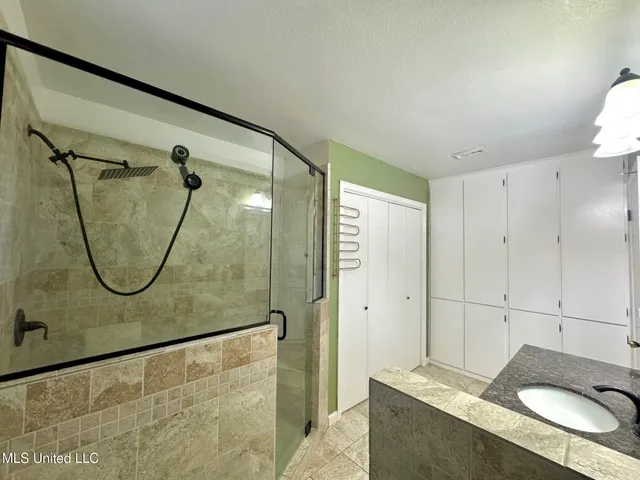 $285,995 | 304 Fairview Drive, Biloxi, MS 39531