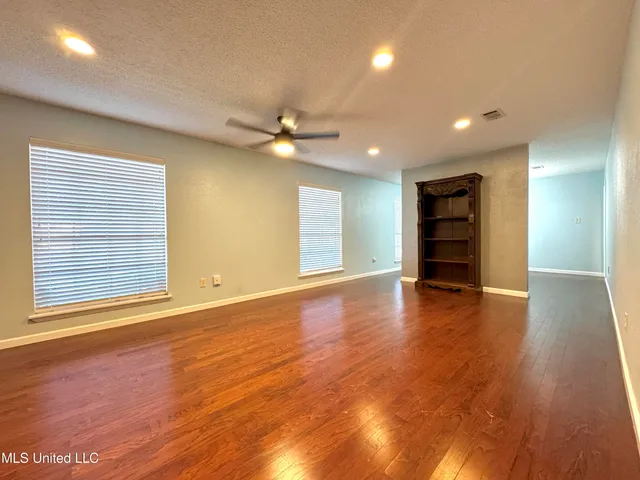 $285,995 | 304 Fairview Drive, Biloxi, MS 39531