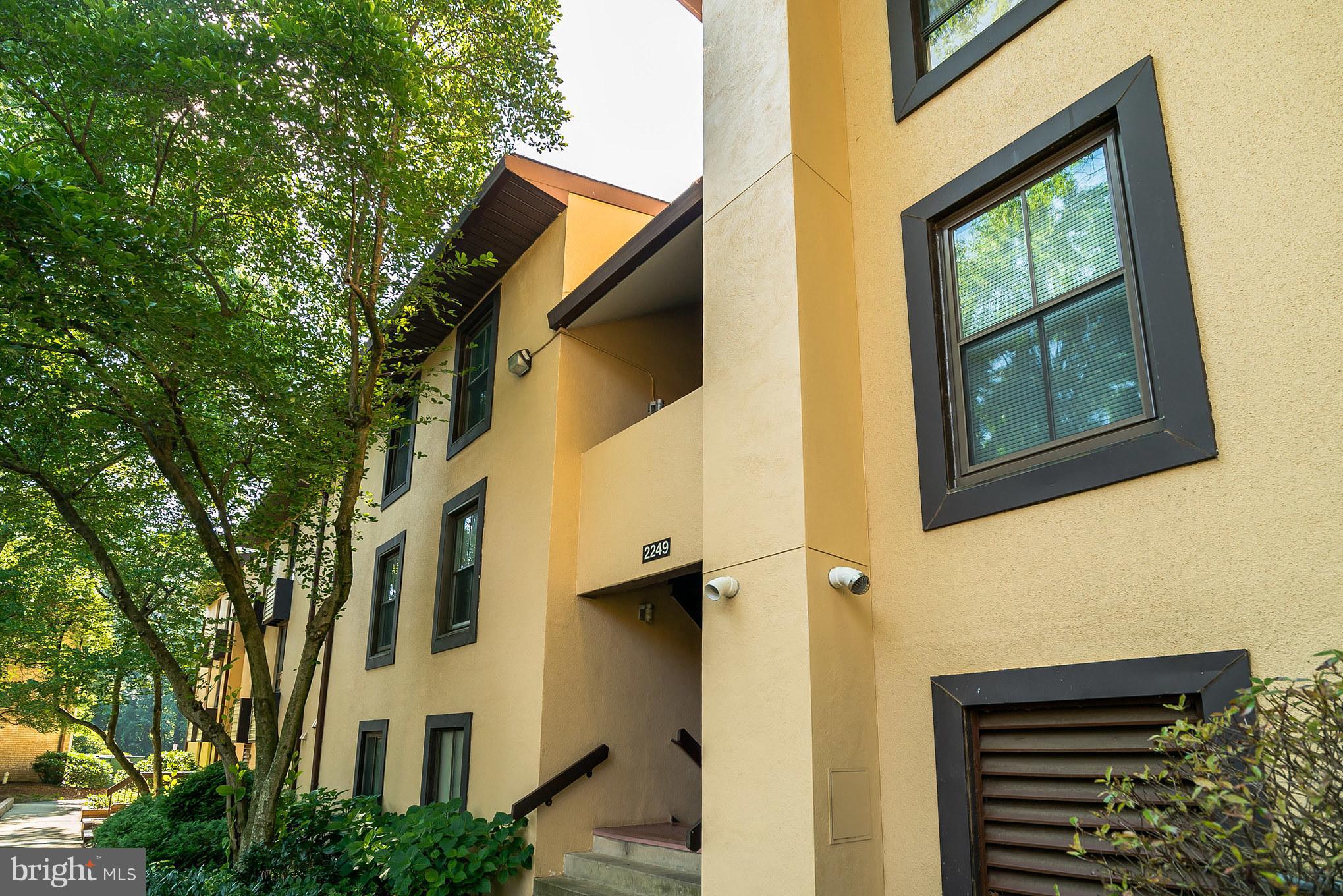 2249 Castle Rock Square, Unit 2B Reston, VA 20191 - Photo 1 of 26 Exterior (Front)