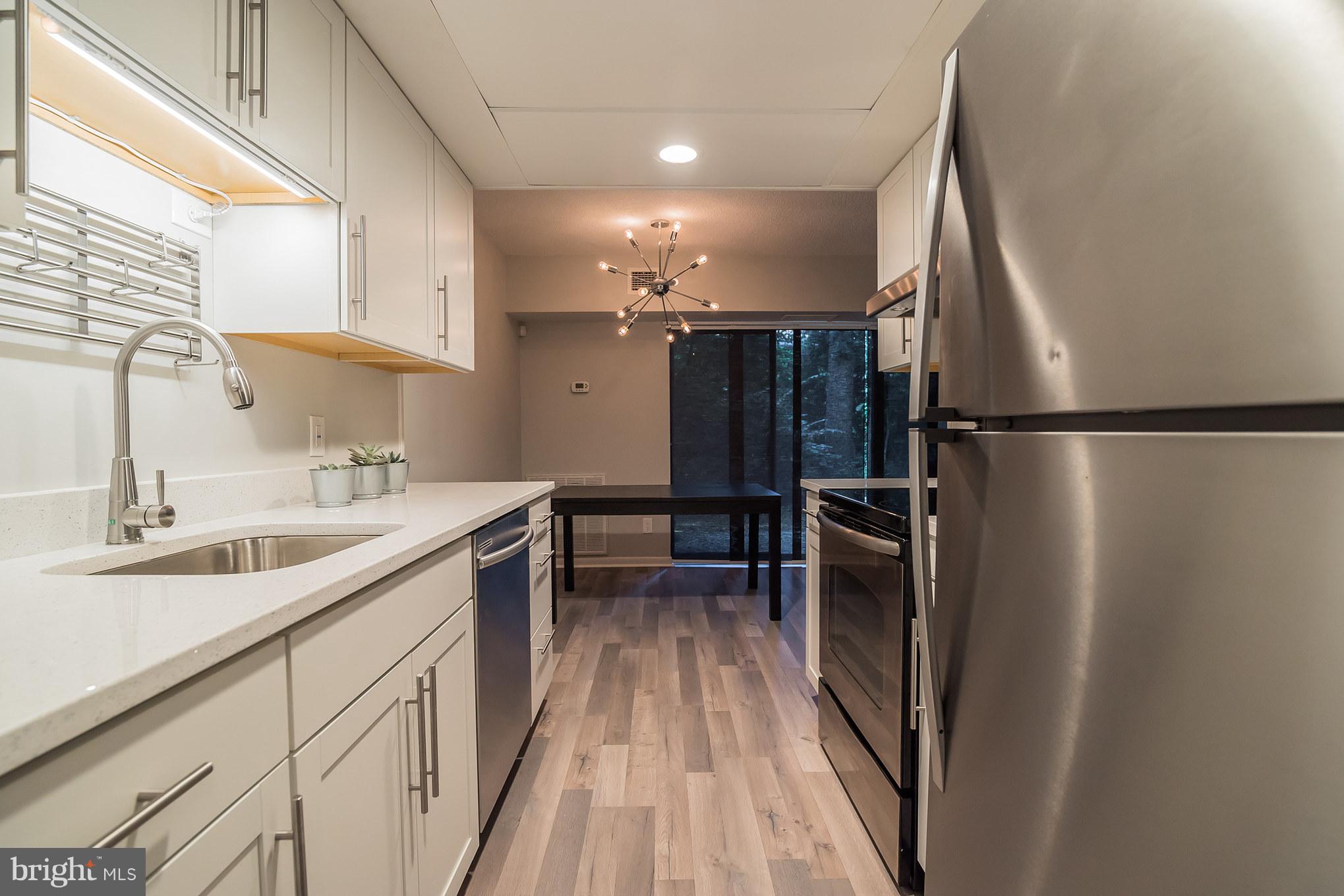 2249 Castle Rock Square, Unit 2B Reston, VA 20191 - Photo 11 of 26 Kitchen