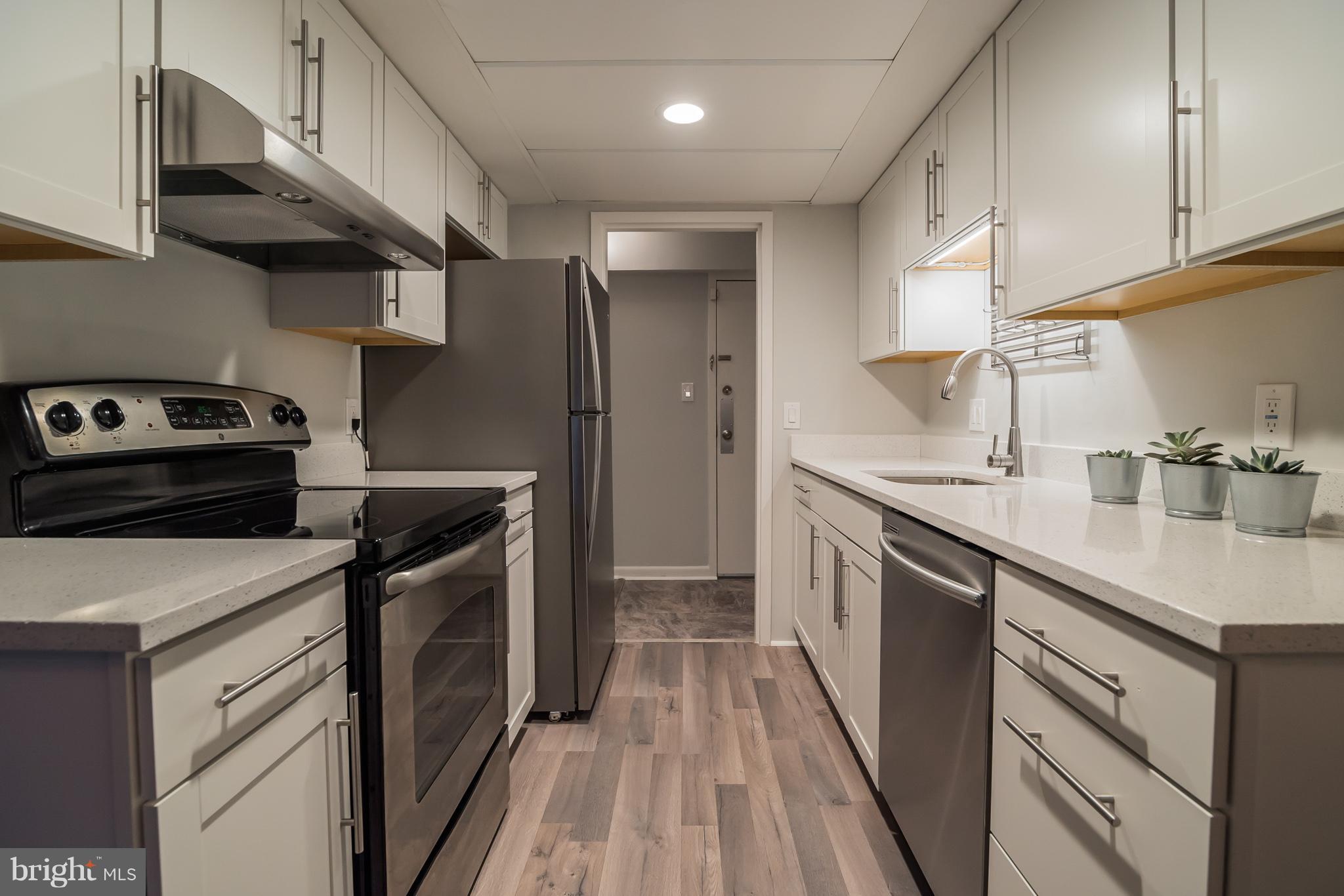 2249 Castle Rock Square, Unit 2B Reston, VA 20191 - Photo 12 of 26 Kitchen