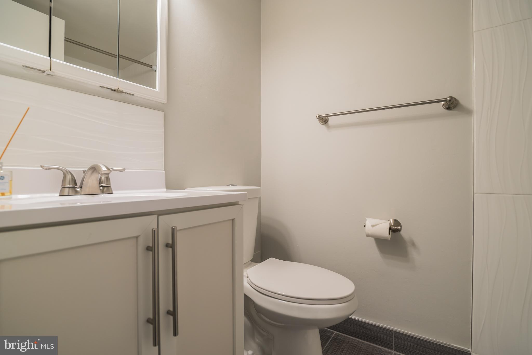 2249 Castle Rock Square, Unit 2B Reston, VA 20191 - Photo 19 of 26 Bath