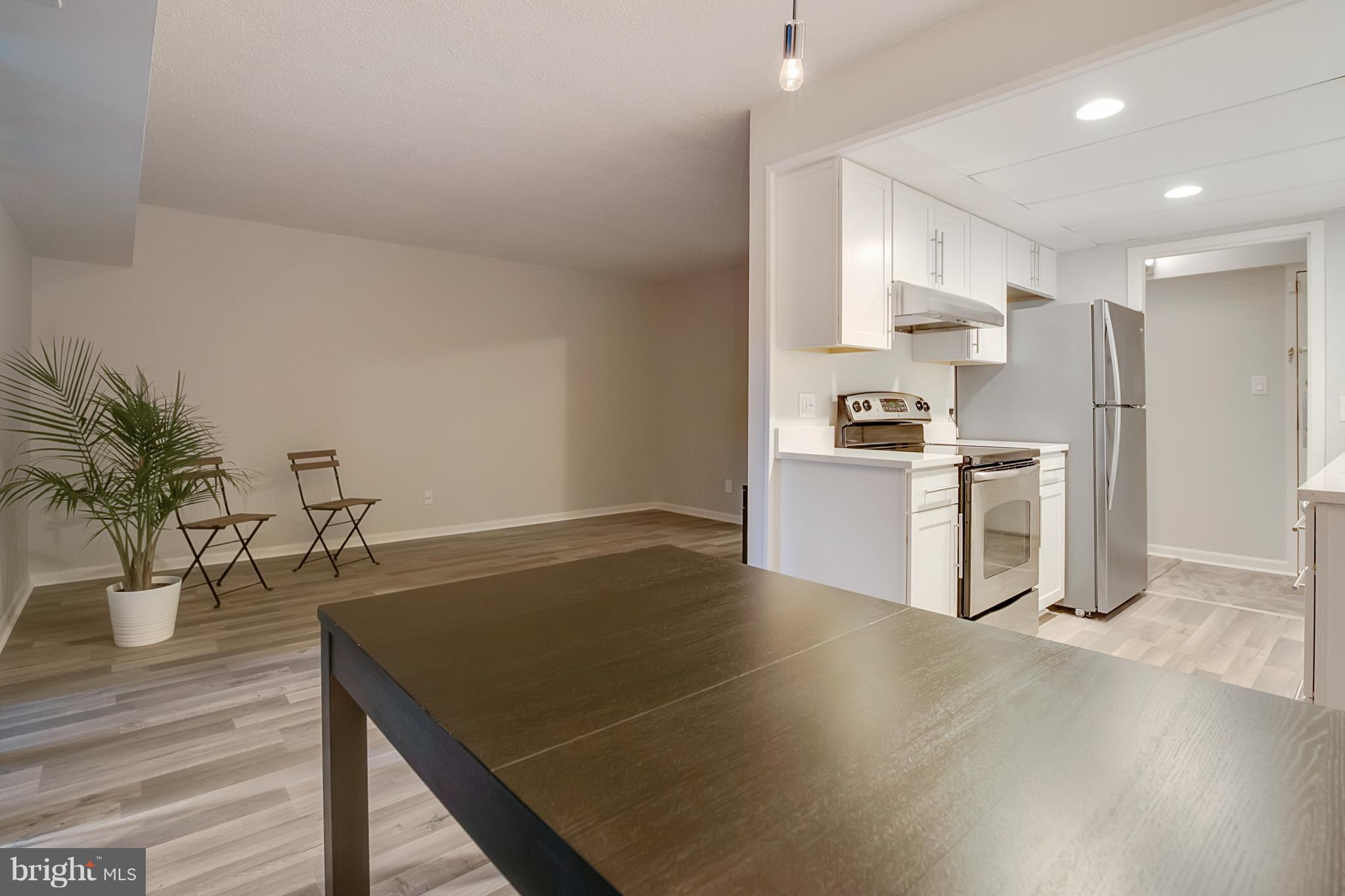 2249 Castle Rock Square, Unit 2B Reston, VA 20191 - Photo 8 of 26 Dining Room