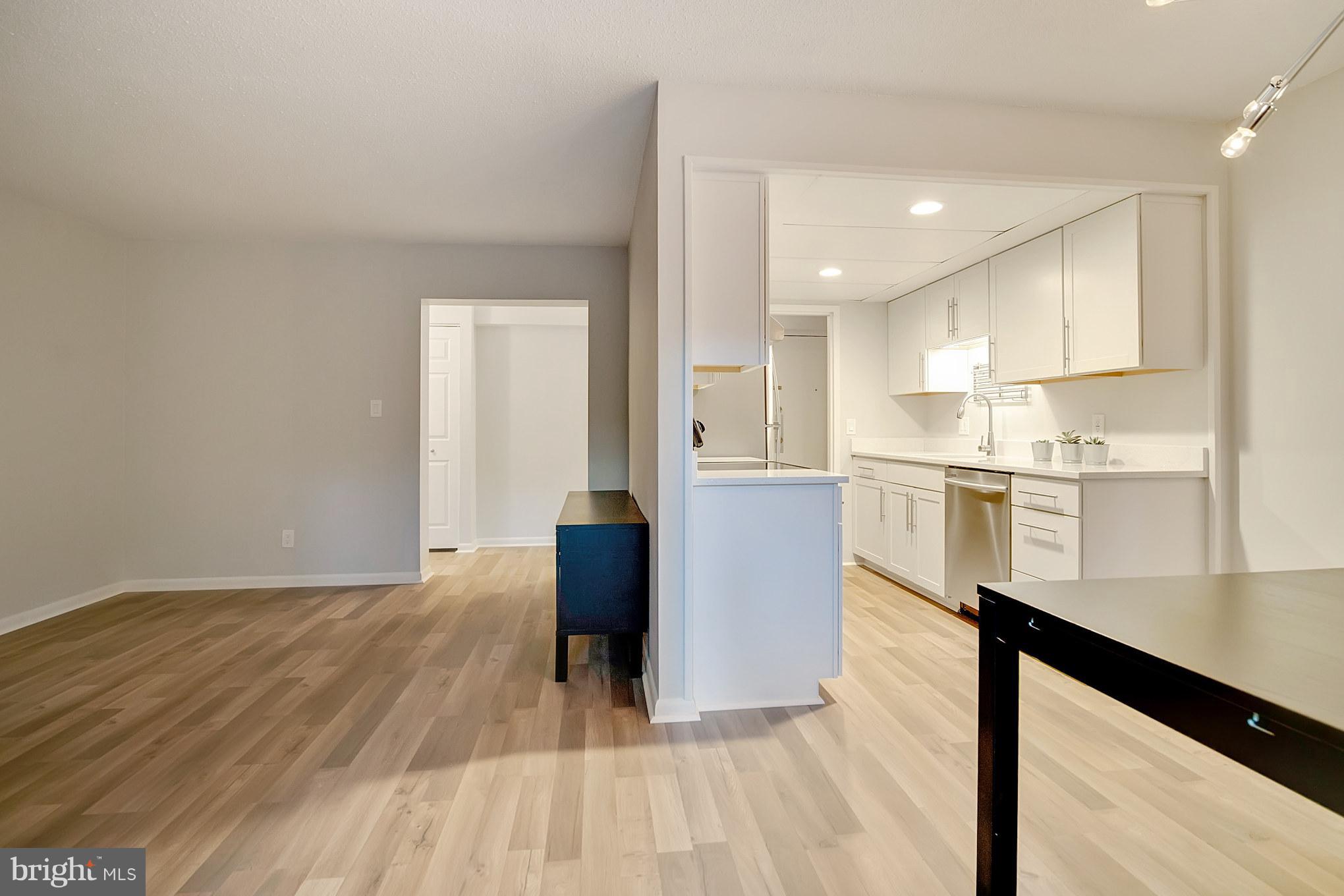 2249 Castle Rock Square, Unit 2B Reston, VA 20191 - Photo 9 of 26 Dining Room