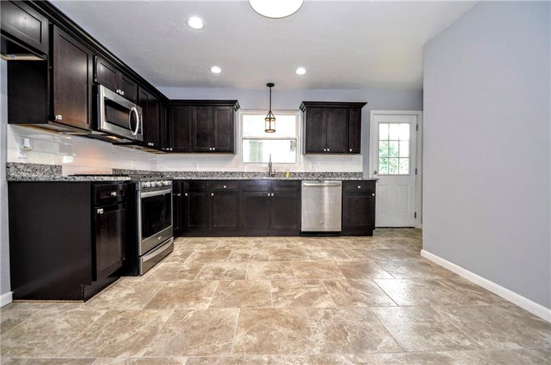 4 Blythe Road Charleroi, PA 15022 - Photo 4 of 23 Gallery Image 4