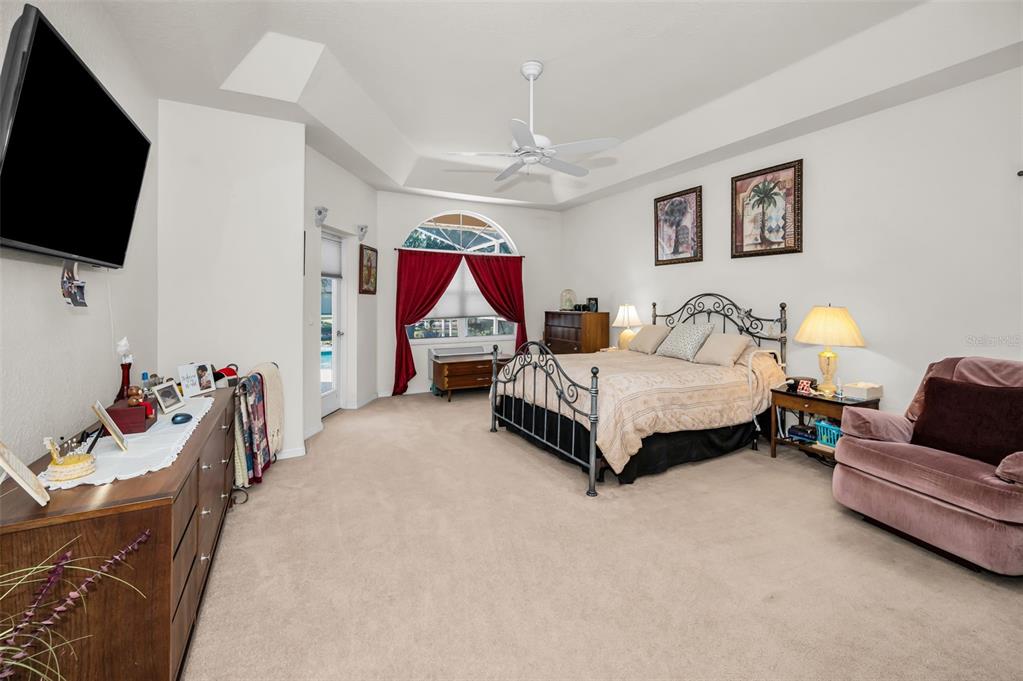 1802 Oak Ridge Road Safety Harbor, FL 34695 - Photo 19 of 73
