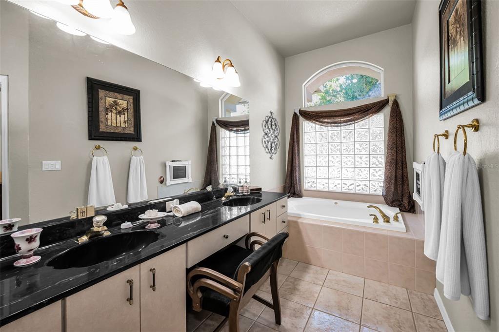 1802 Oak Ridge Road Safety Harbor, FL 34695 - Photo 22 of 73