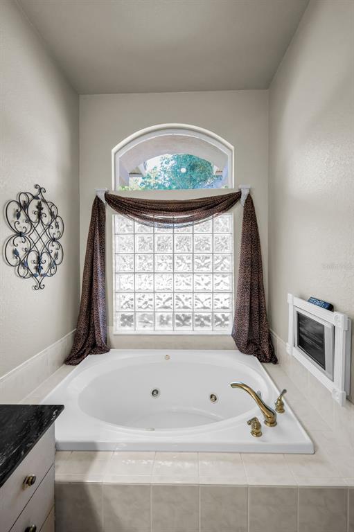 1802 Oak Ridge Road Safety Harbor, FL 34695 - Photo 23 of 73