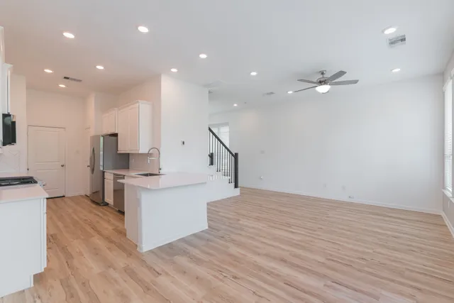 $2,300 | 546 Dry Fork Lane, Conroe, TX 77304