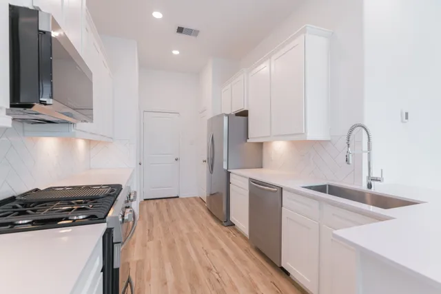 $2,300 | 546 Dry Fork Lane, Conroe, TX 77304