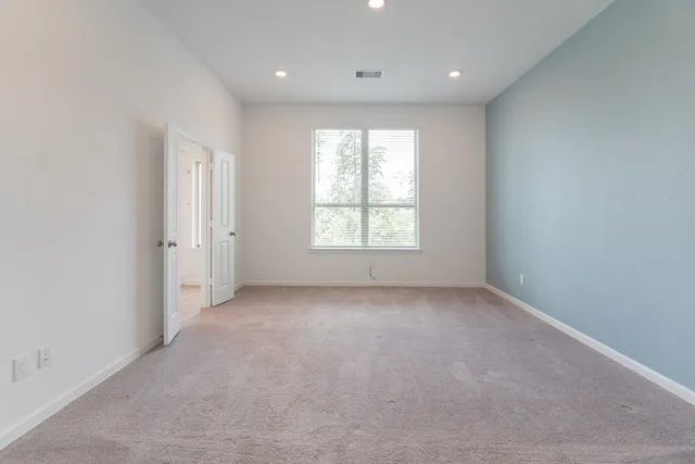 $2,300 | 546 Dry Fork Lane, Conroe, TX 77304