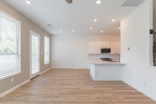 $2,300 | 546 Dry Fork Lane, Conroe, TX 77304