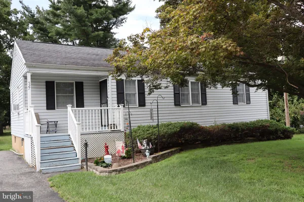 $250,000 | 527 Connell Drive, Bear, DE 19701