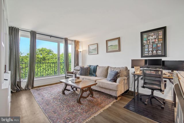 $330,000 | 800 4th Street Southwest, Unit S505, Washington, DC 20024