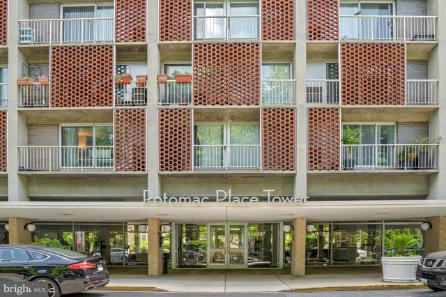 $330,000 | 800 4th Street Southwest, Unit S505, Washington, DC 20024