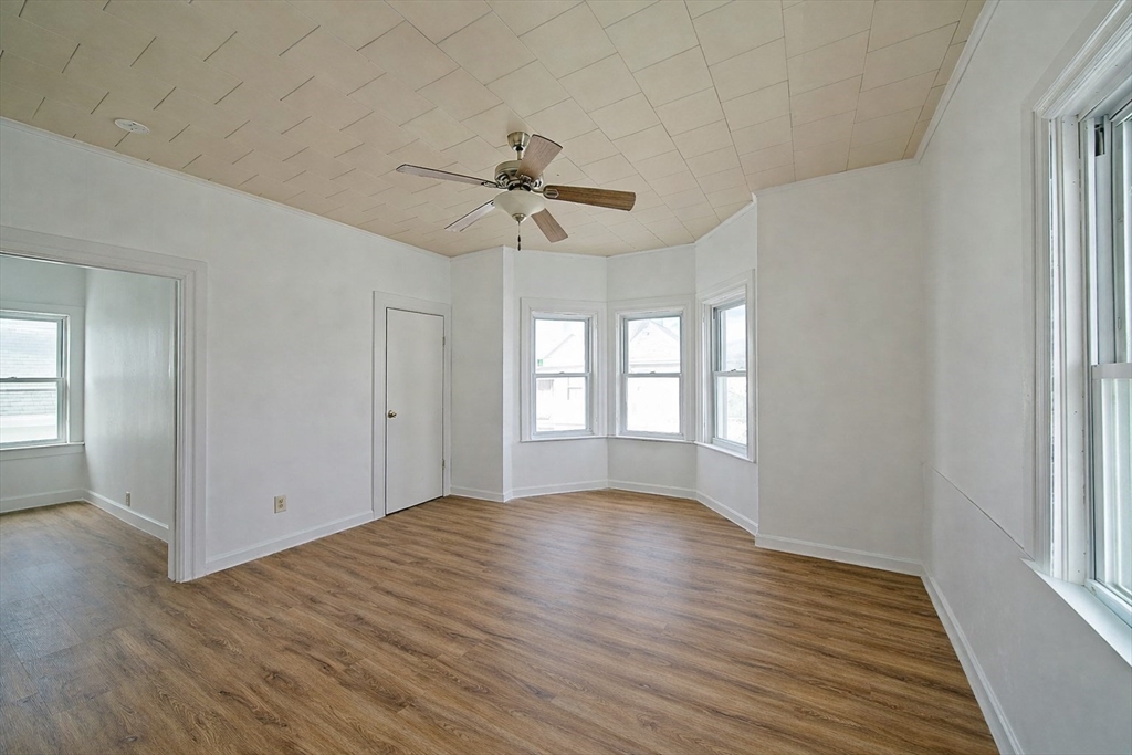 401 Buffinton Street Fall River, MA 02721 - Photo 8 of 20