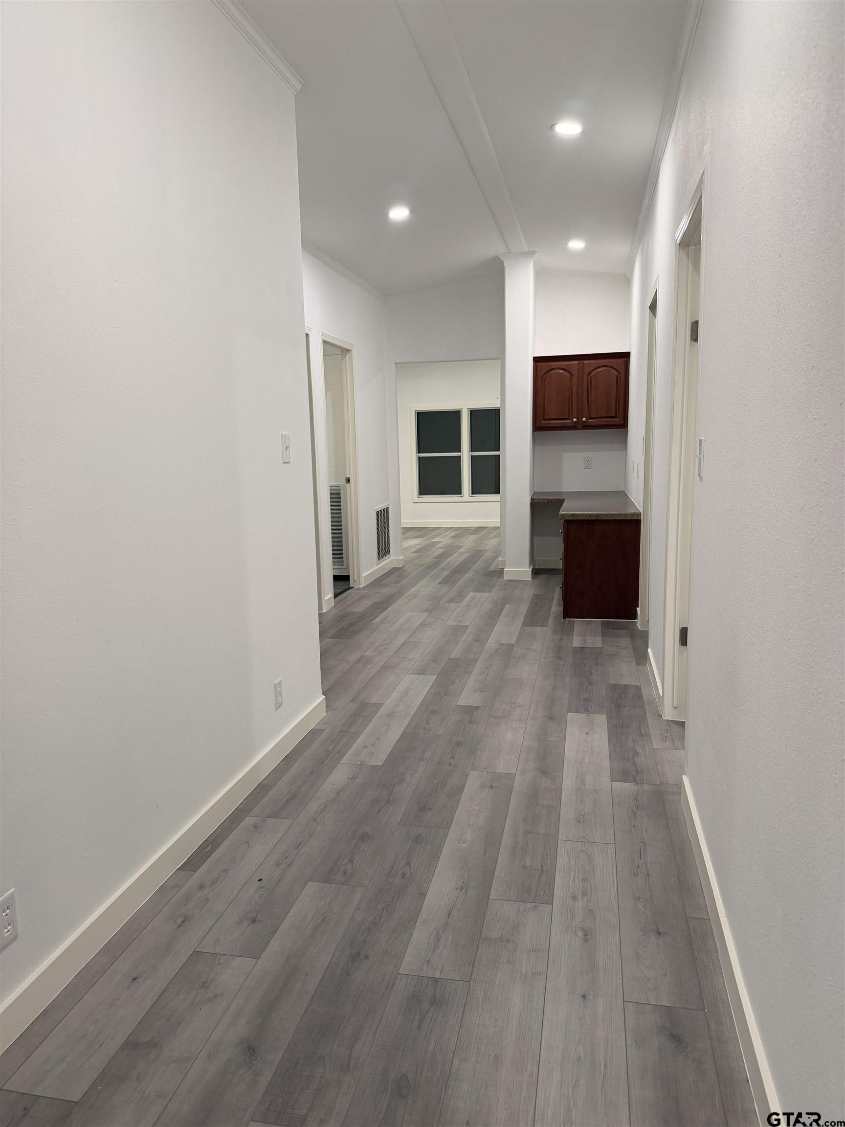 5611 Holiday Hills Road Tyler, TX 75708 - Photo 10 of 33 Gallery Image 10