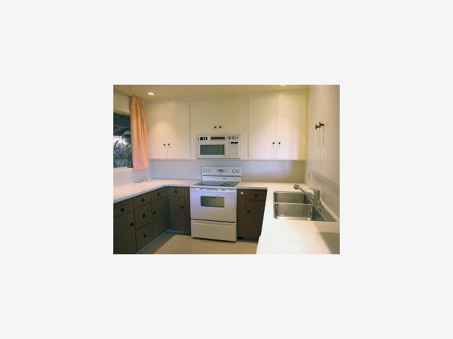 580 Pullman Road Hillsborough, CA 94010 - Photo 3 of 6 Gallery Image 3