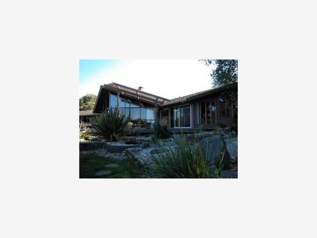 580 Pullman Road Hillsborough, CA 94010 - Photo 4 of 6 Gallery Image 4
