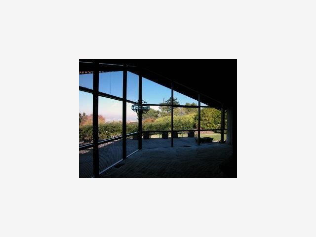 580 Pullman Road Hillsborough, CA 94010 - Photo 5 of 6 Gallery Image 5
