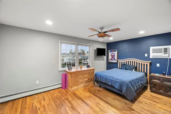 $824,900 | 11 Airway Drive, Bellmore, NY 11710