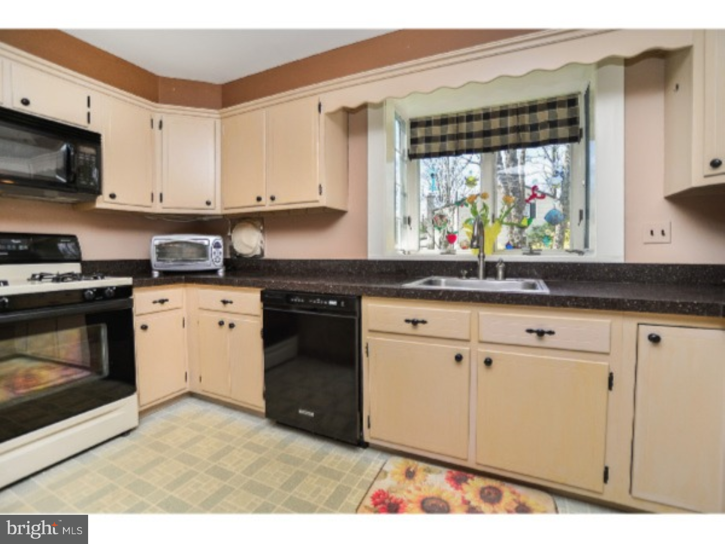 8 Boxwood Road Southampton, PA 18966 - Photo 3 of 20 Kitchen