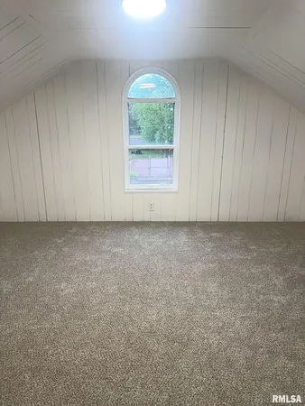 $129,000 | 828 South 11th Street, Quincy, IL 62301