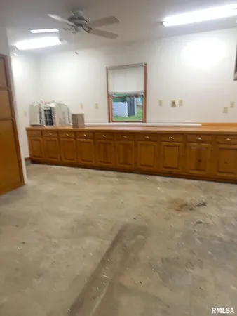 $129,000 | 828 South 11th Street, Quincy, IL 62301