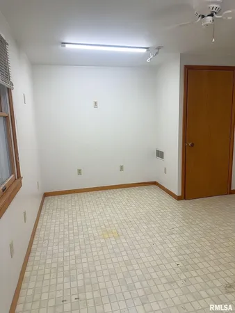 $129,000 | 828 South 11th Street, Quincy, IL 62301