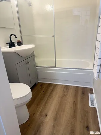 $129,000 | 828 South 11th Street, Quincy, IL 62301