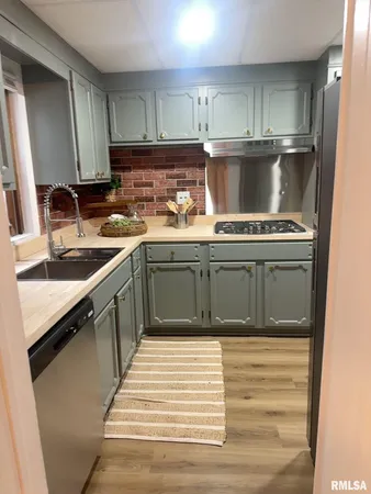 $129,000 | 828 South 11th Street, Quincy, IL 62301