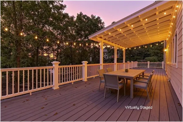 $979,900 | 211 Wynmere Way, Seneca, SC 29672