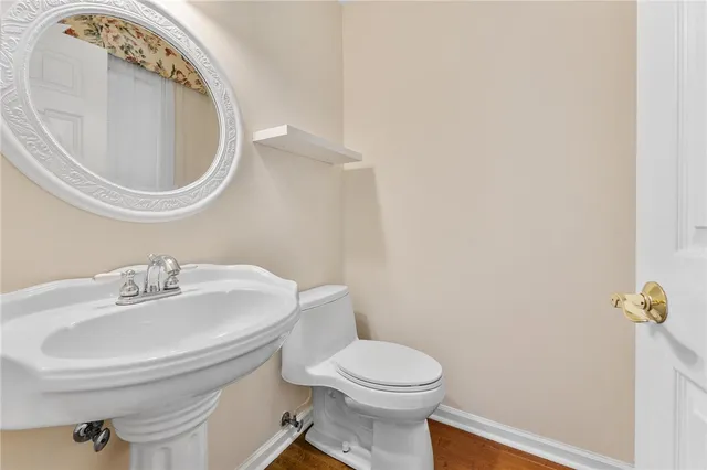 $979,900 | 211 Wynmere Way, Seneca, SC 29672