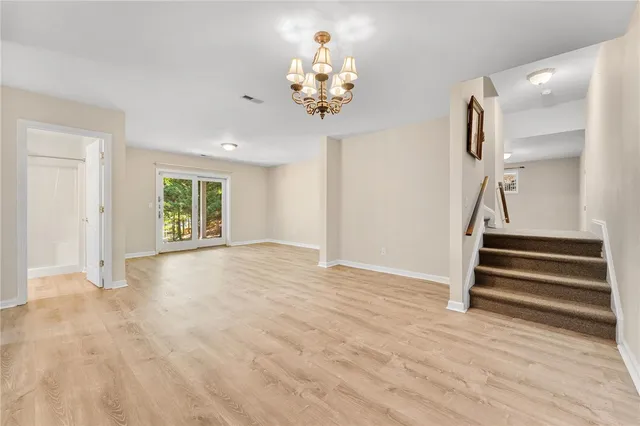 $979,900 | 211 Wynmere Way, Seneca, SC 29672